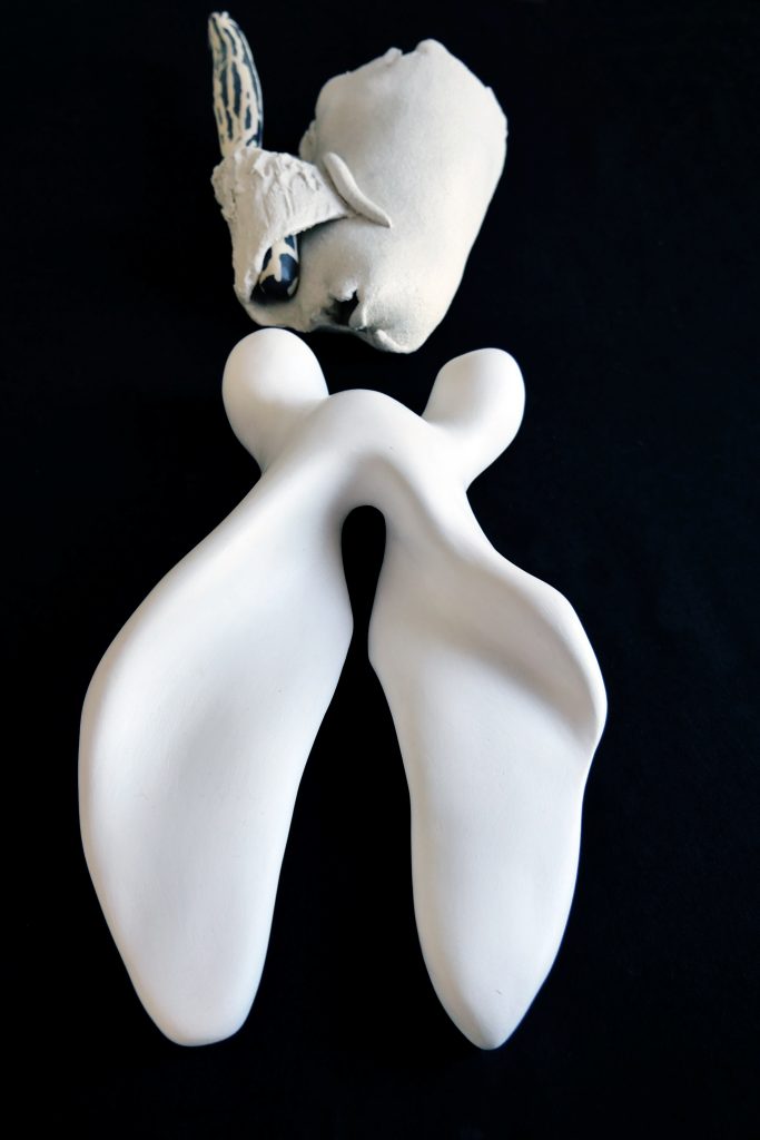 Tre corpi diversi, Oscar Barbery, sculpture, ceramics